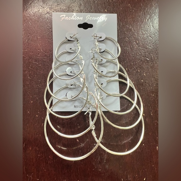 Jewelry - Silver Hoop Earrings Set